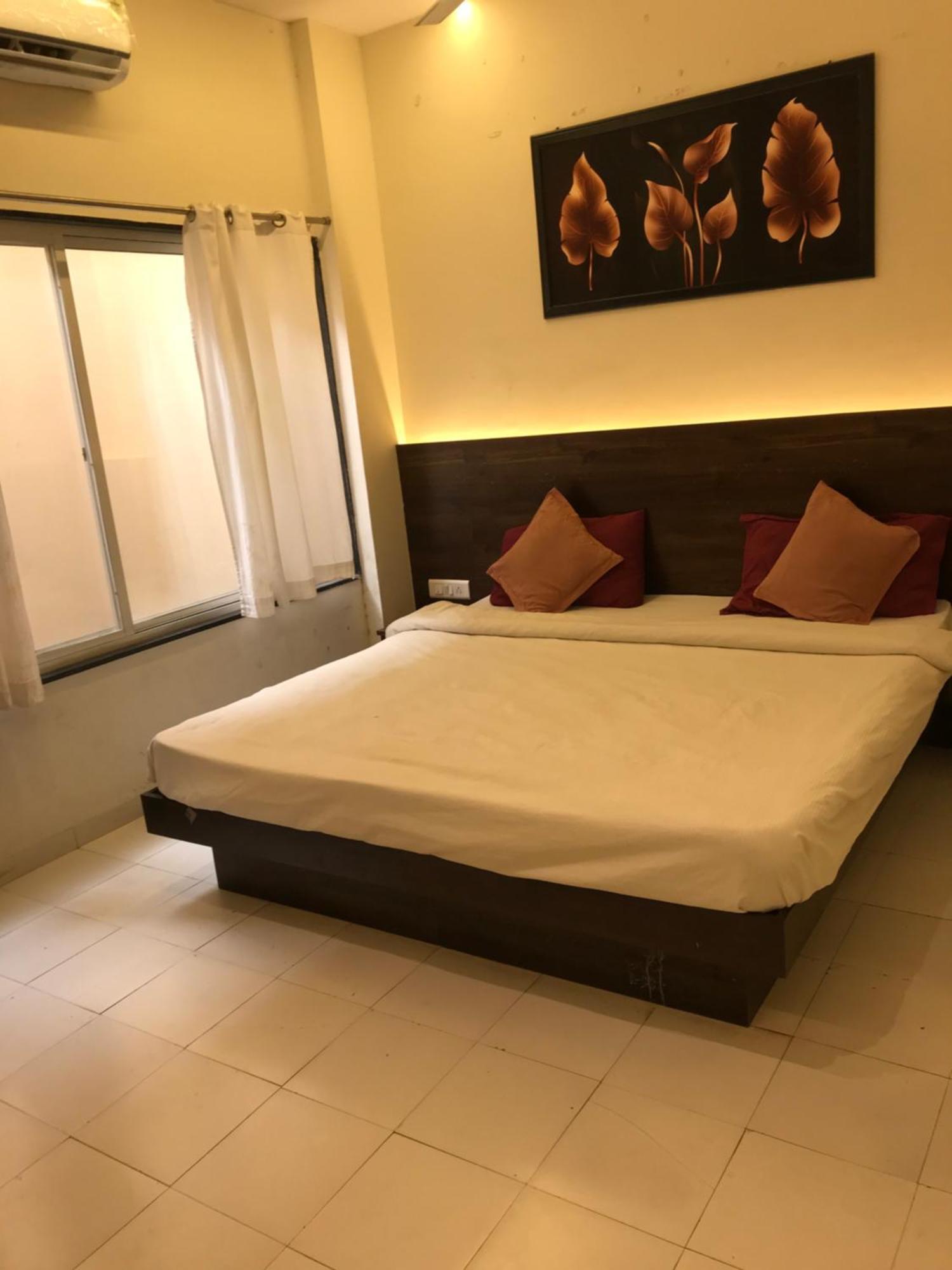 Hotel Divine Indore Eksteriør billede