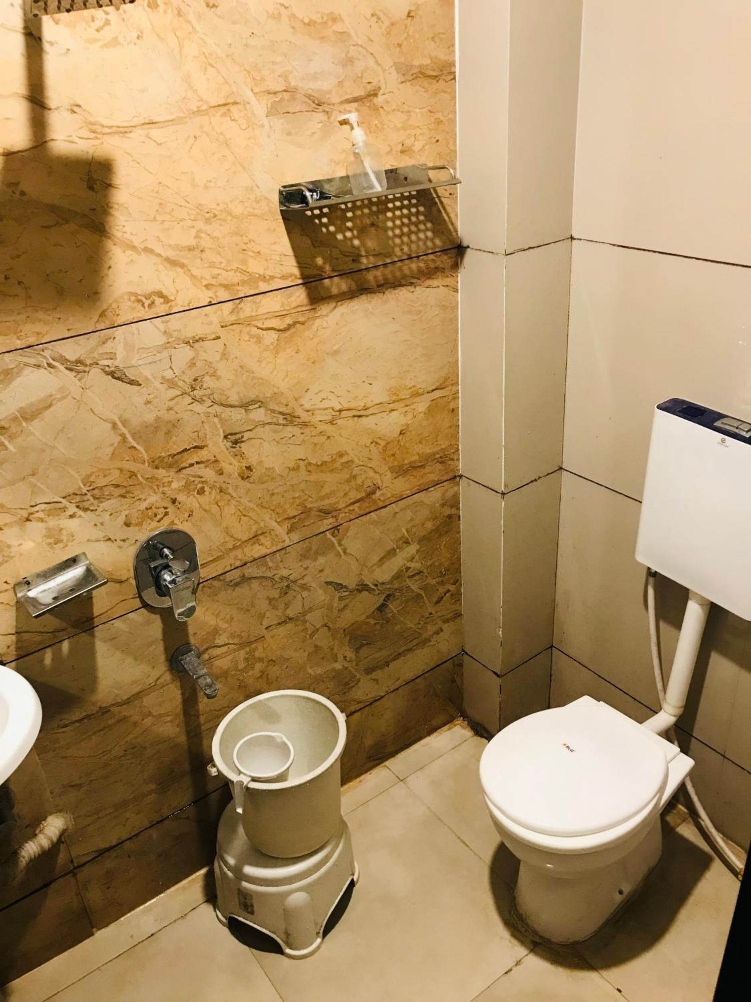 Hotel Divine Indore Eksteriør billede